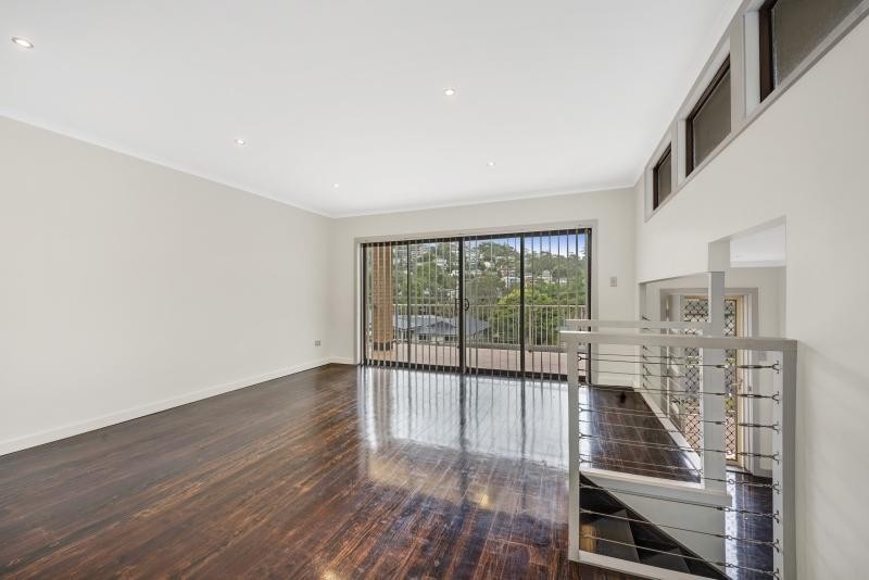 6 Barrington Road, Terrigal  nsw  2260-2