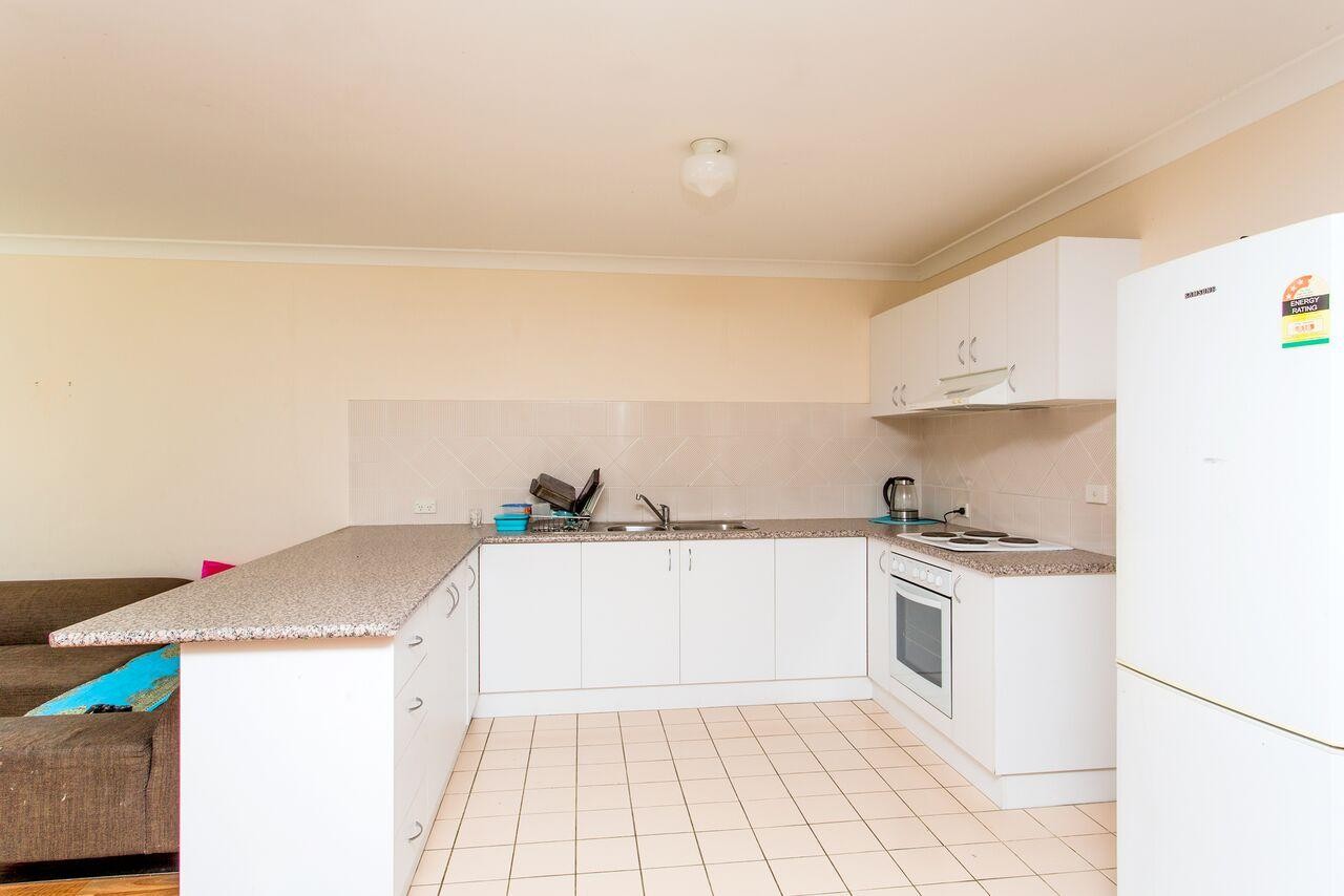4/27 Aurora Place, Bateau Bay nsw 2261-2