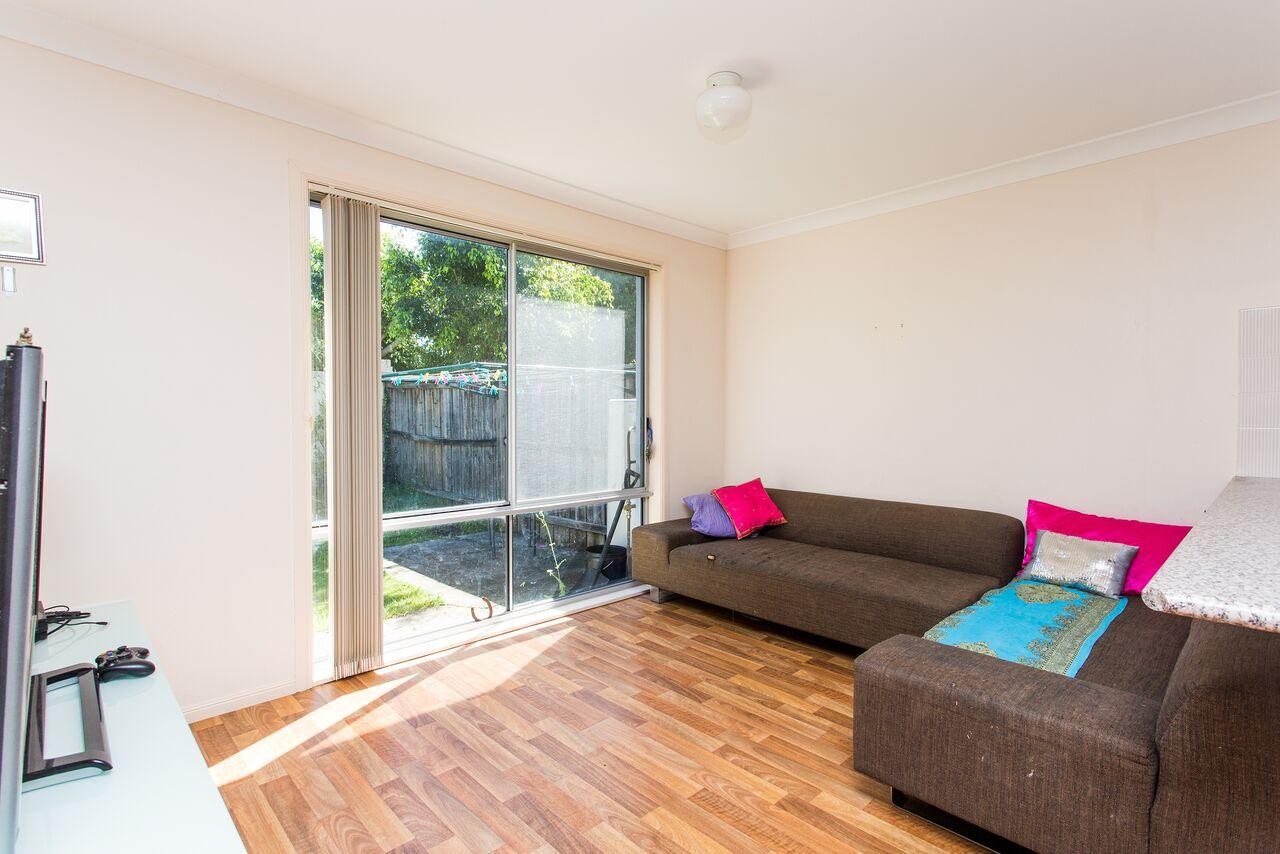 4/27 Aurora Place, Bateau Bay nsw 2261-2