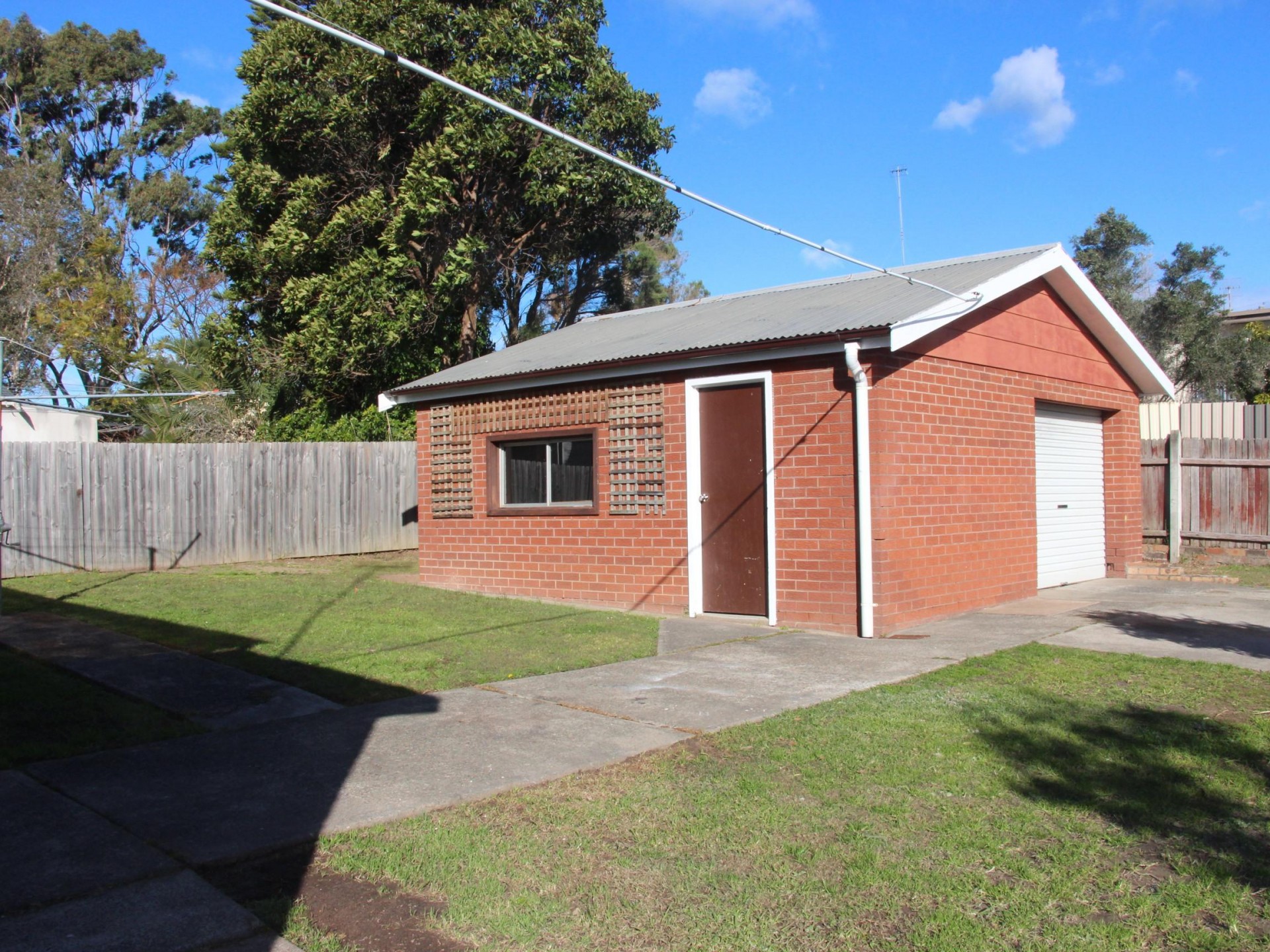 109 Eastern Road, Bateau Bay  nsw  2261-2