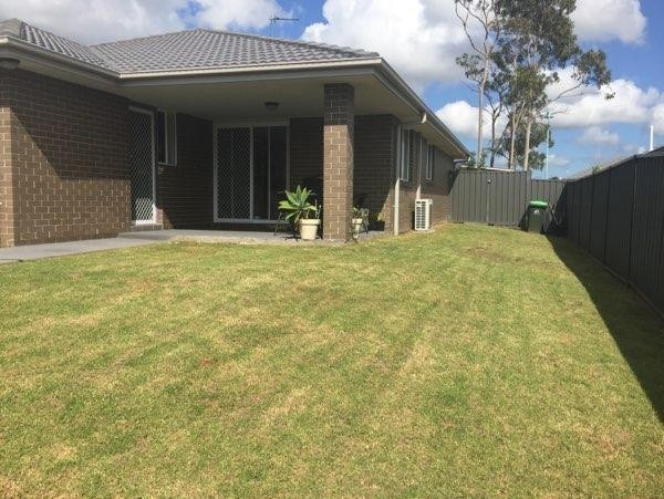 25 Colonial Street, Wadalba  nsw  2259-2