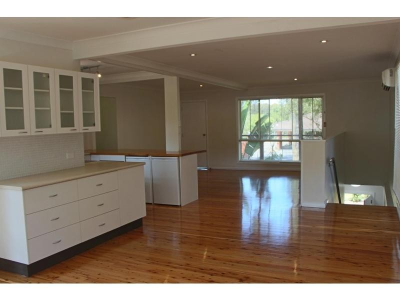 13 Old Tumbi Road, Wamberal  nsw  2260-1