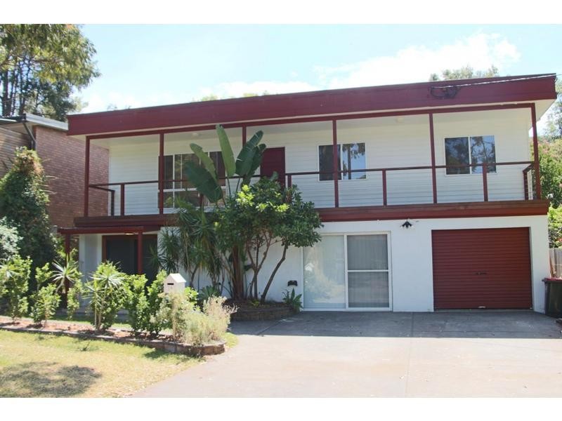 13 Old Tumbi Road, Wamberal  nsw  2260-2