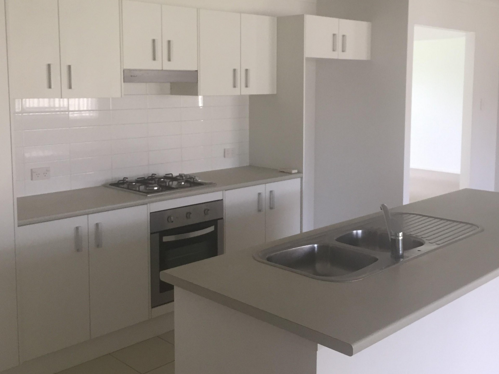 33 Kuttabul Road, Wadalba  nsw  2259-2