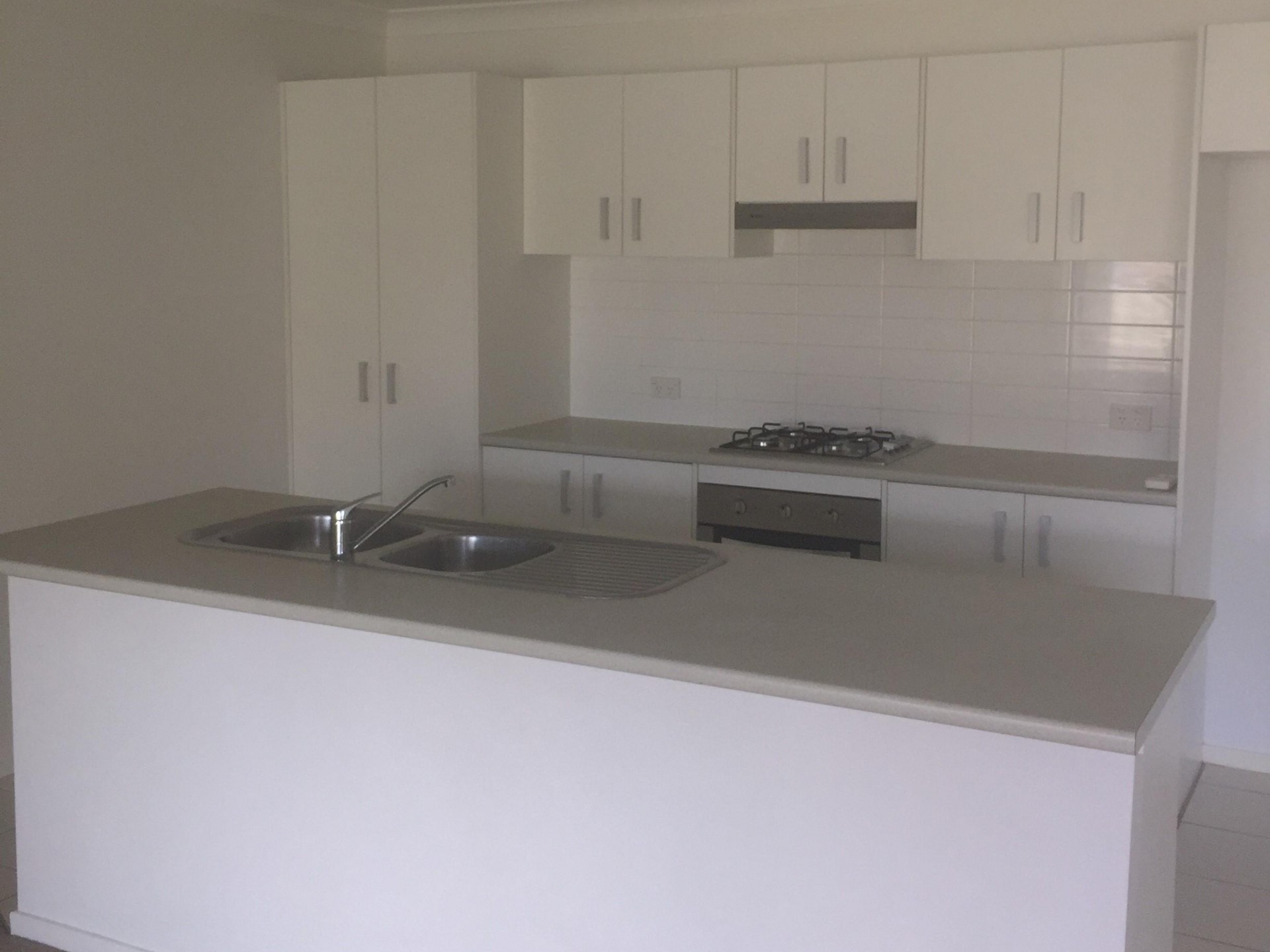 33 Kuttabul Road, Wadalba  nsw  2259-2