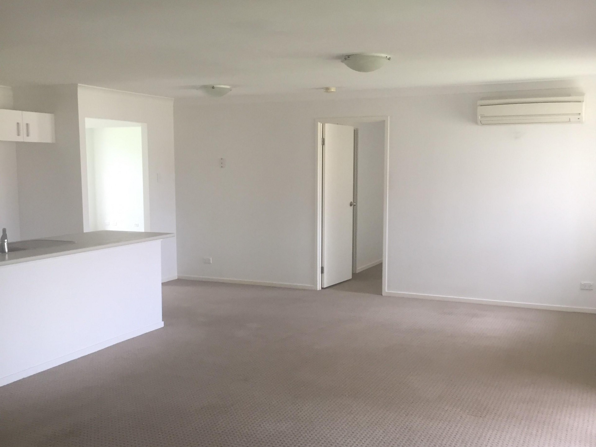 33 Kuttabul Road, Wadalba  nsw  2259-2