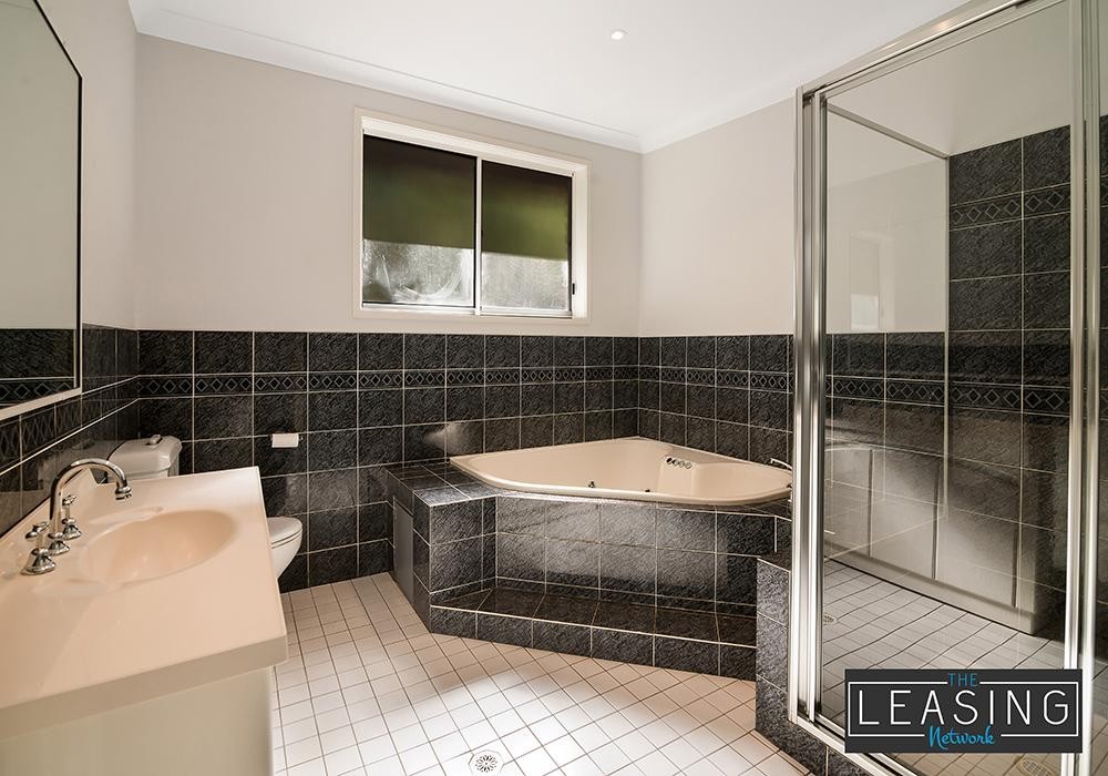 2 Moores Road, Avoca Beach nsw 2251-2