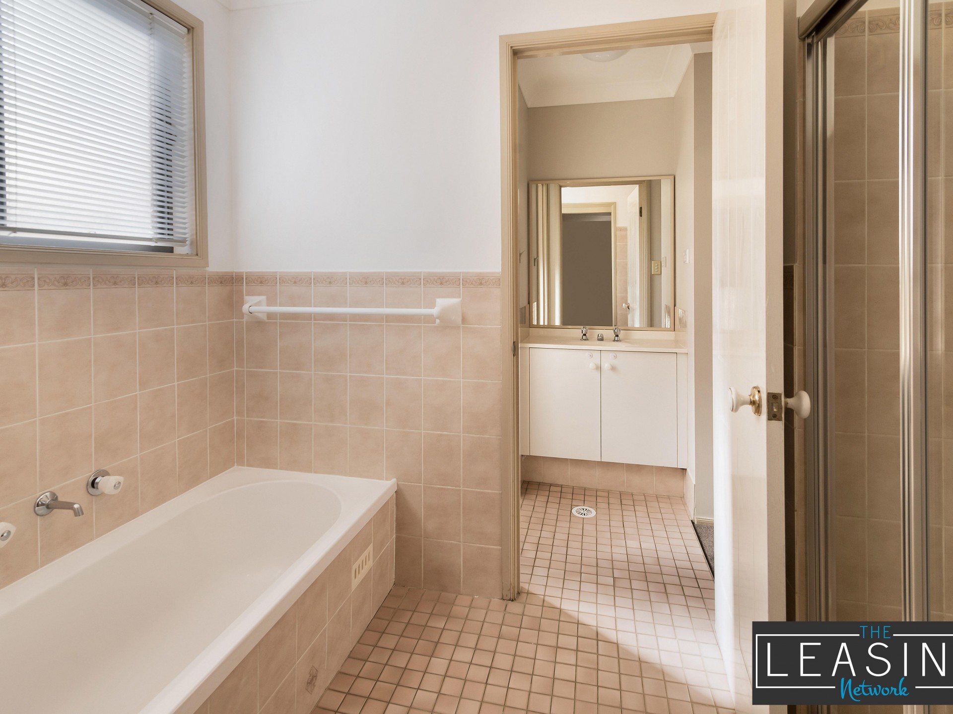 97 Roper Road, Blue Haven nsw 2262-2