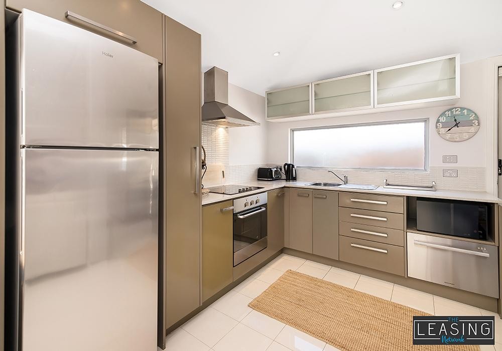 38a Bay Road, Blue Bay nsw 2261-2