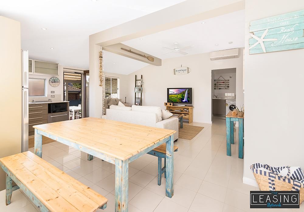 38a Bay Road, Blue Bay nsw 2261-2