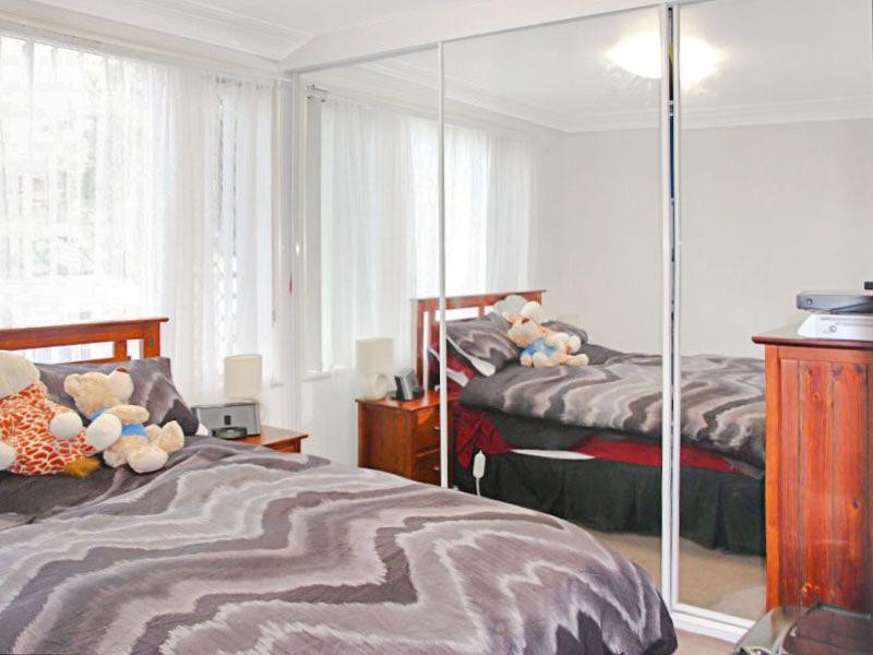 20 Sadie Avenue, Gorokan nsw 2263-2