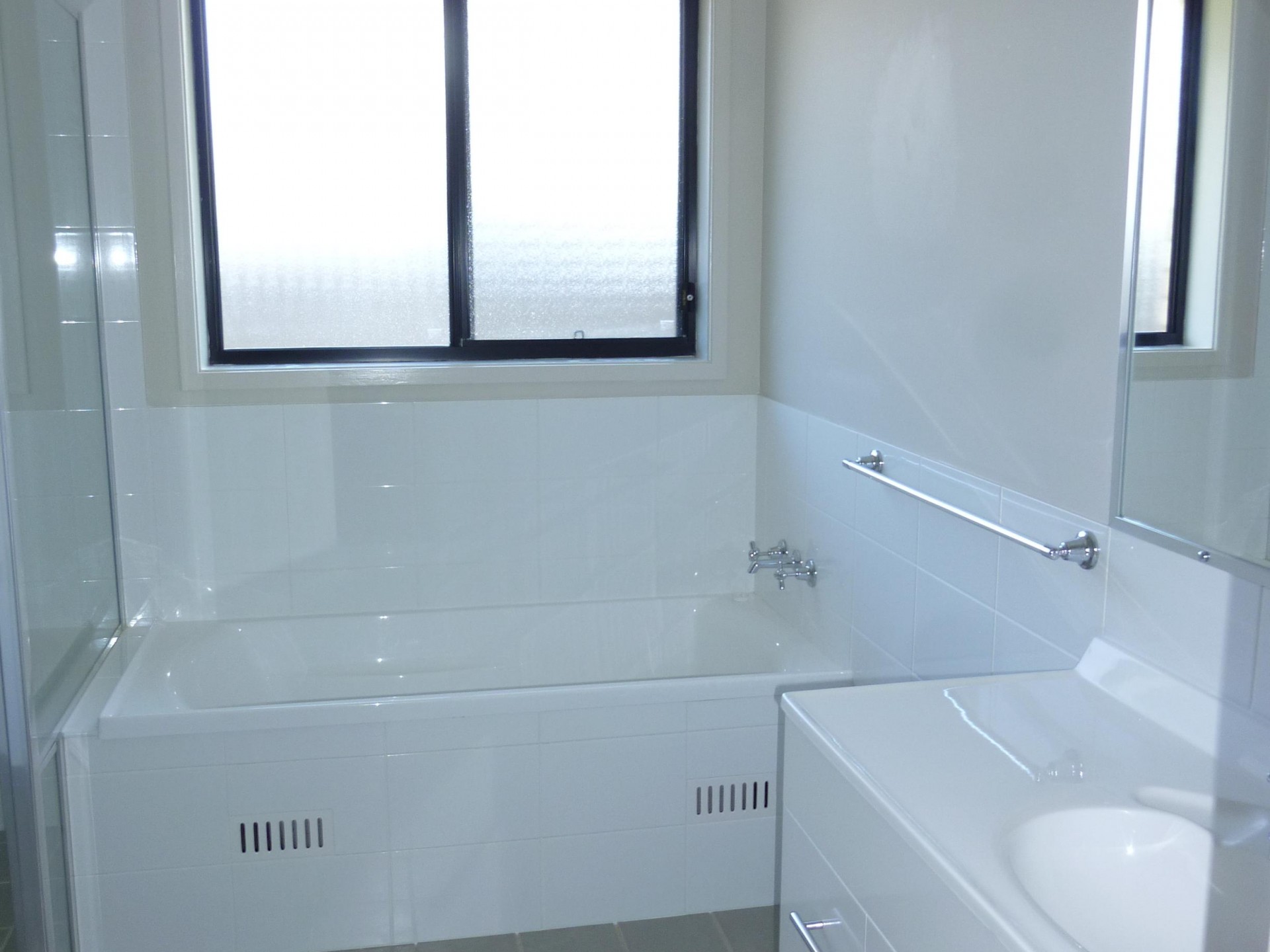 13 Lotus Terrace, Hamlyn Terrace  nsw  2259-2