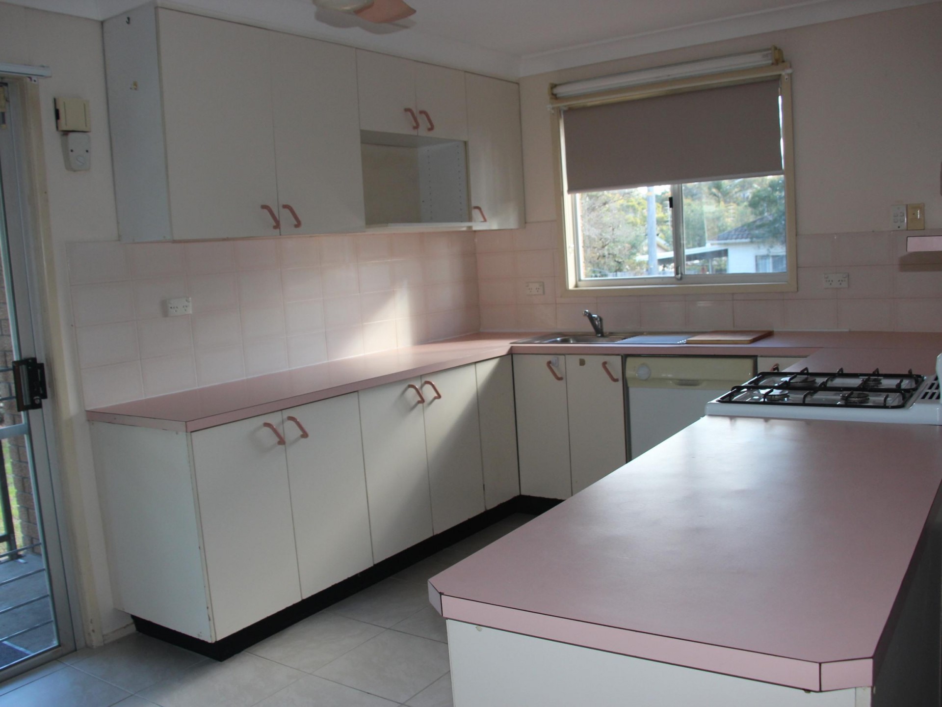 109 Eastern Road, Bateau Bay  nsw  2261-2