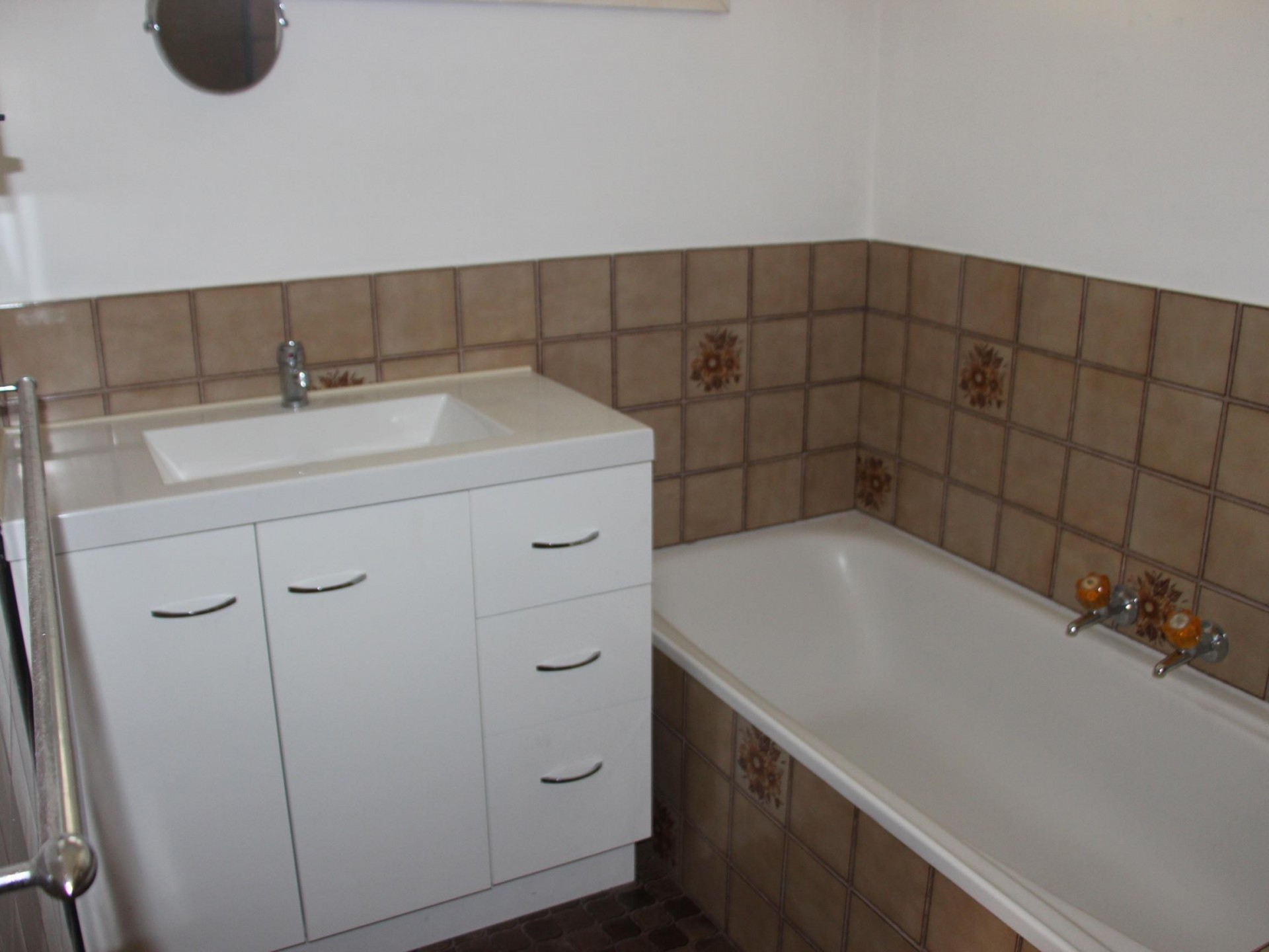 109 Eastern Road, Bateau Bay  nsw  2261-2