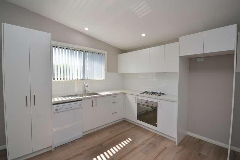 15a Welcome Street, Woy Woy nsw 2256-2