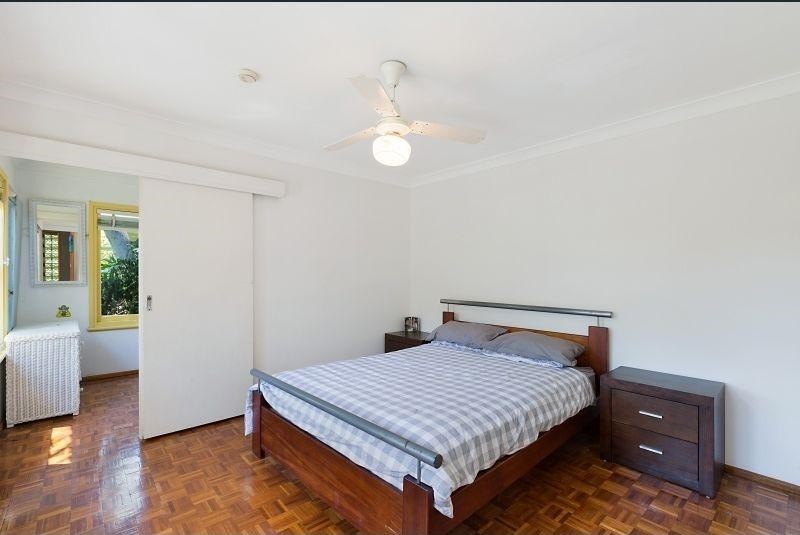 69 Lakin Street, Bateau Bay nsw 2261-2