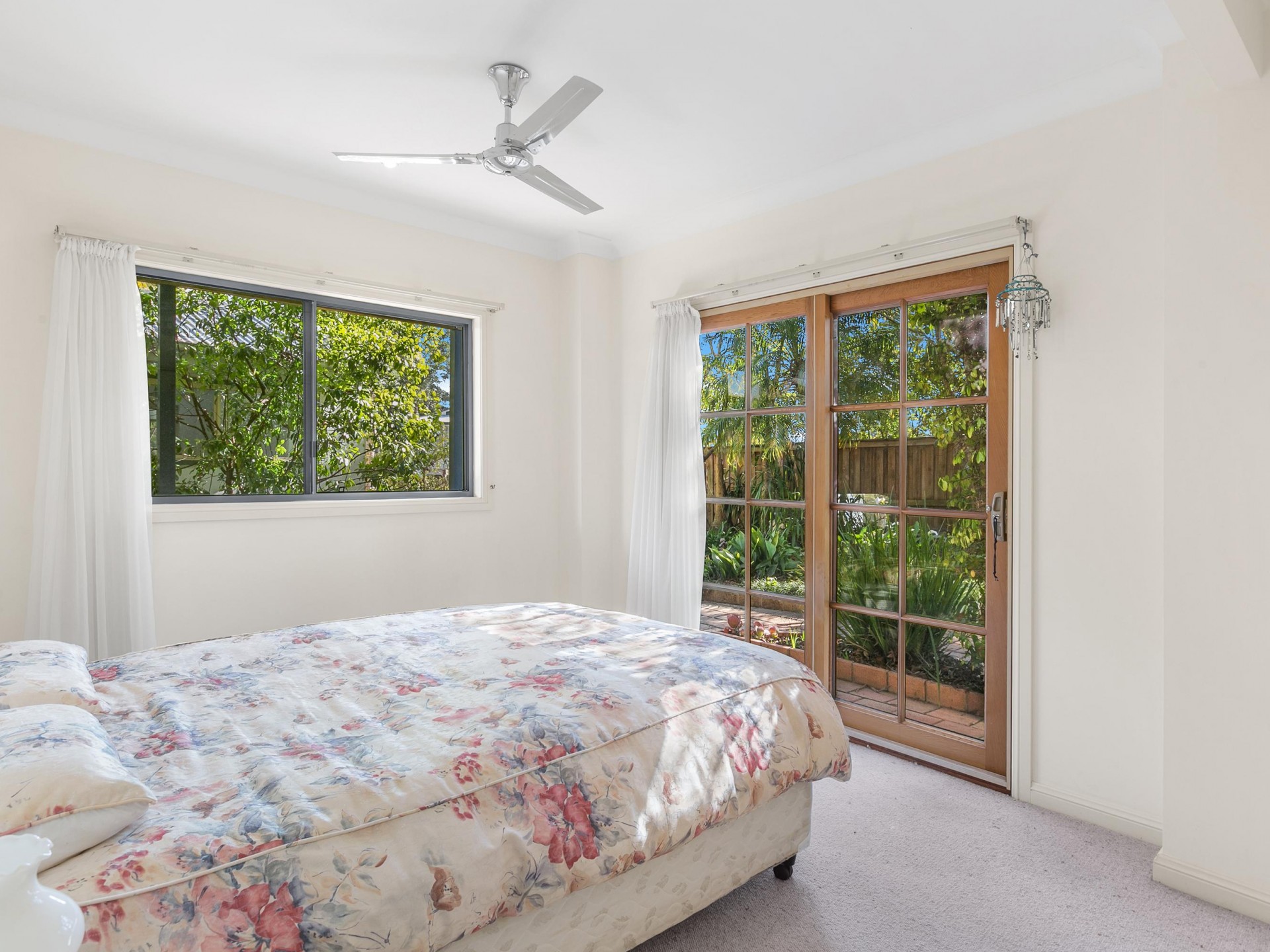 14 McKellar Boulevard, Blue Haven  nsw  2262-2