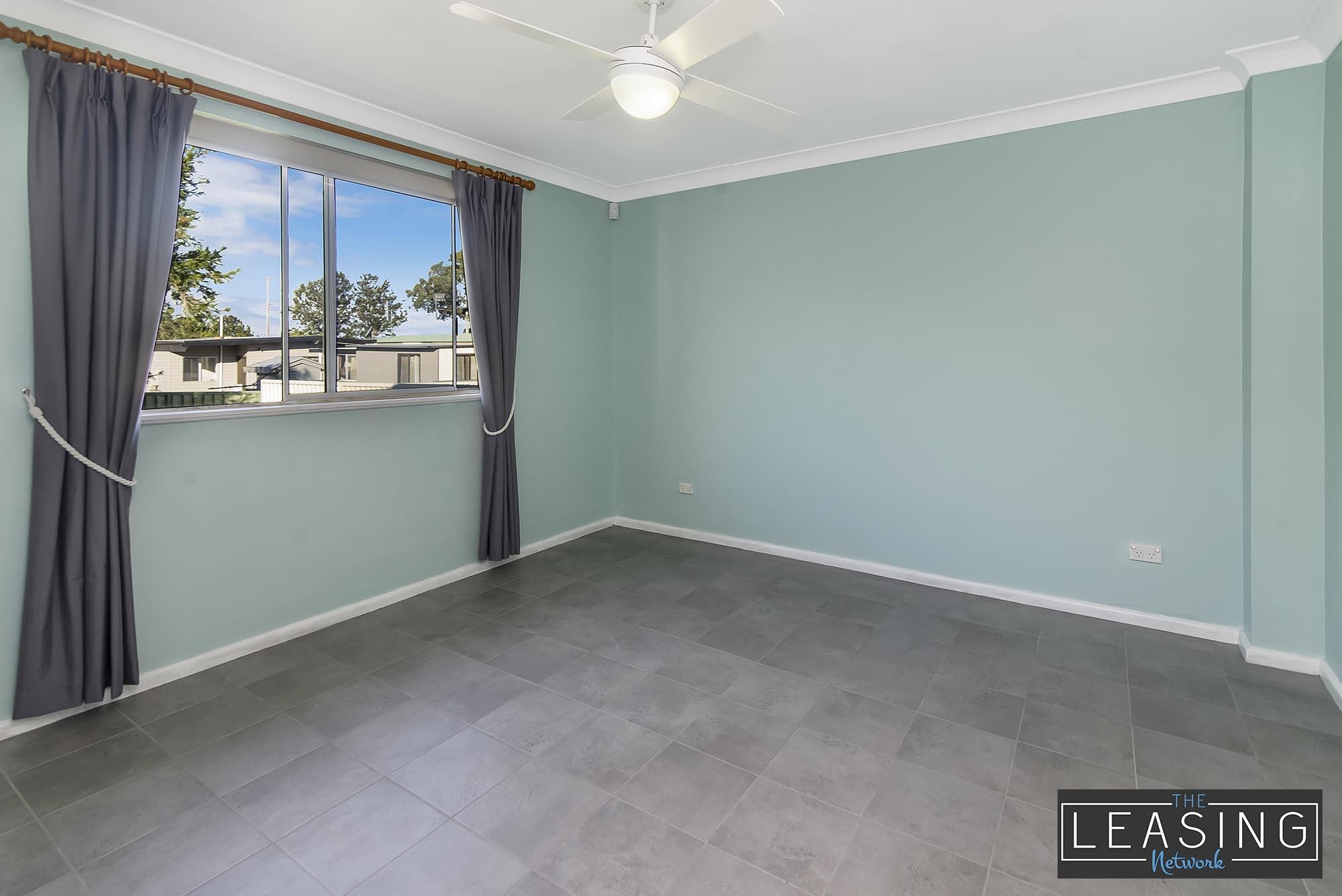 27 Balmoral Drive, Gorokan nsw 2263-2