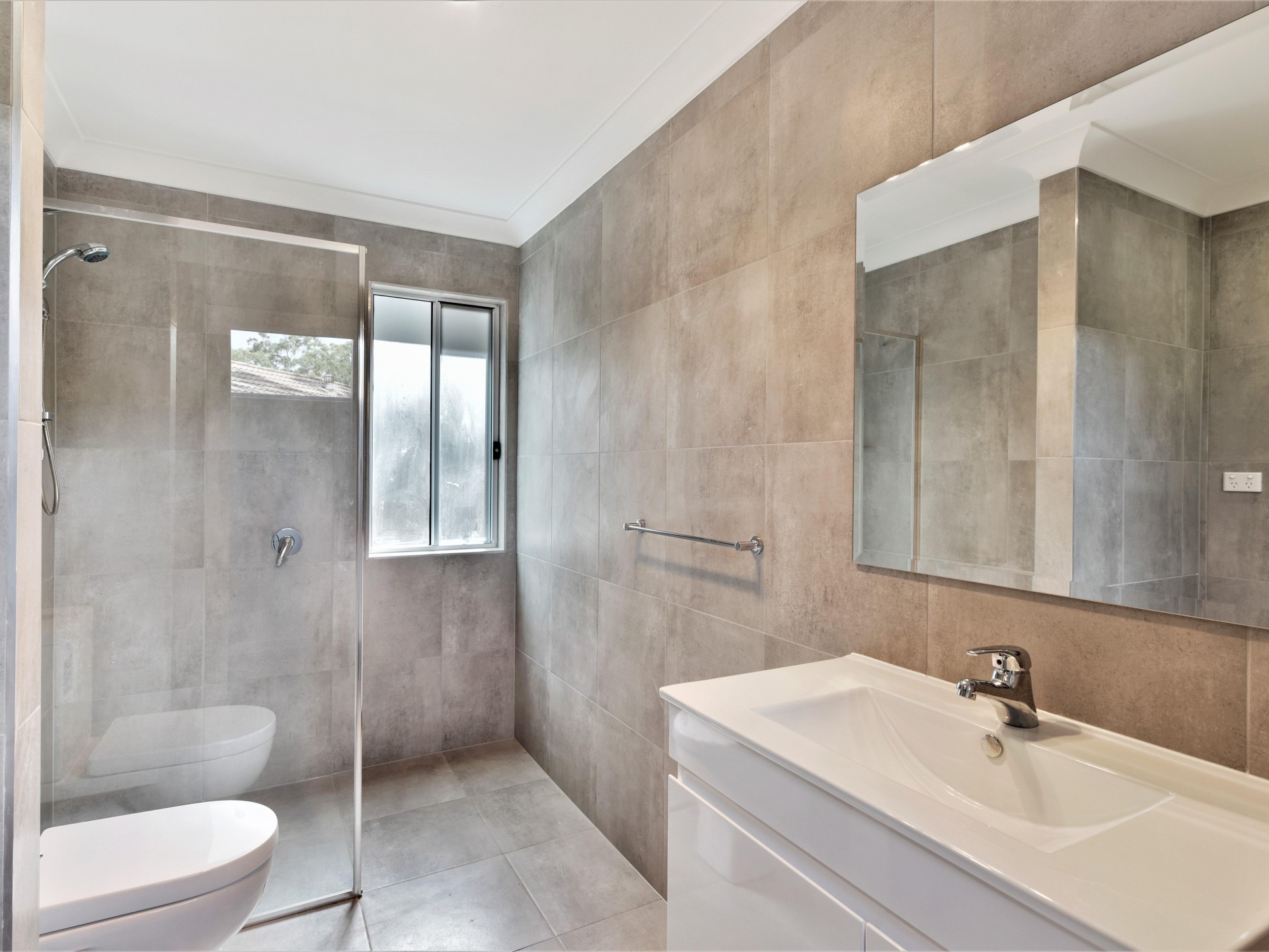 3a Beauty Place, Niagara Park nsw 2250-2