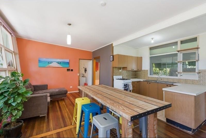 69 Lakin Street, Bateau Bay nsw 2261-2