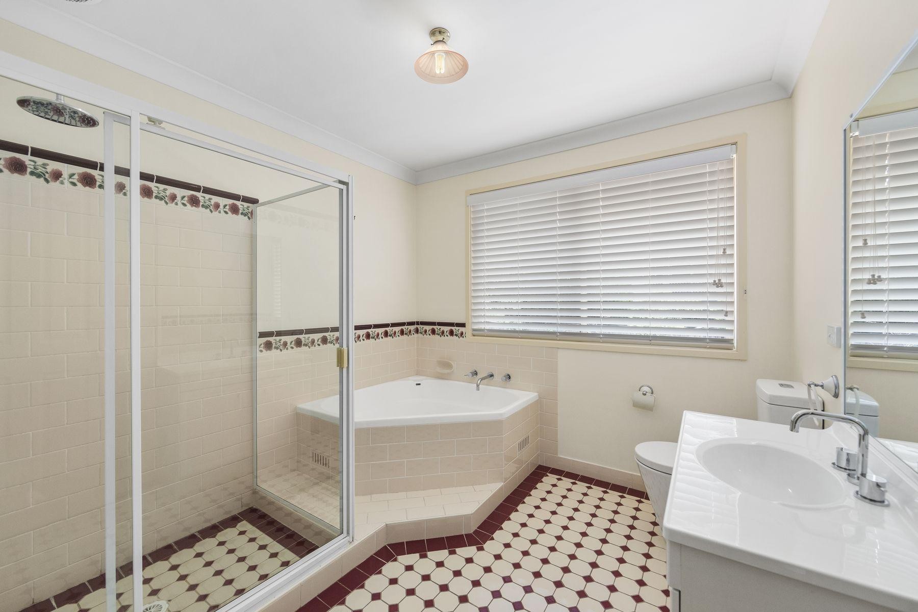 7 Cheshire Close, Terrigal nsw 2260-2