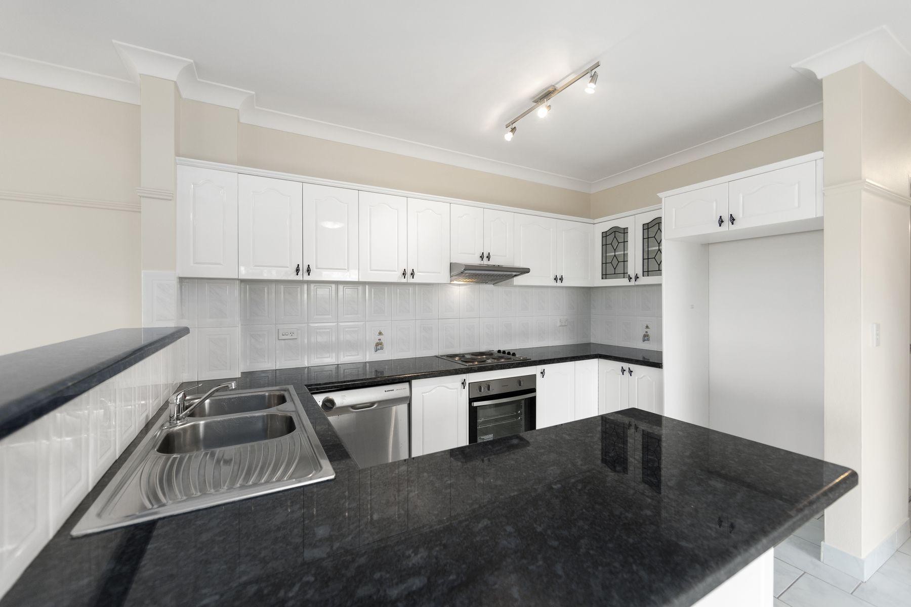 1/44 Frederick Street, Point Frederick nsw 2250-2