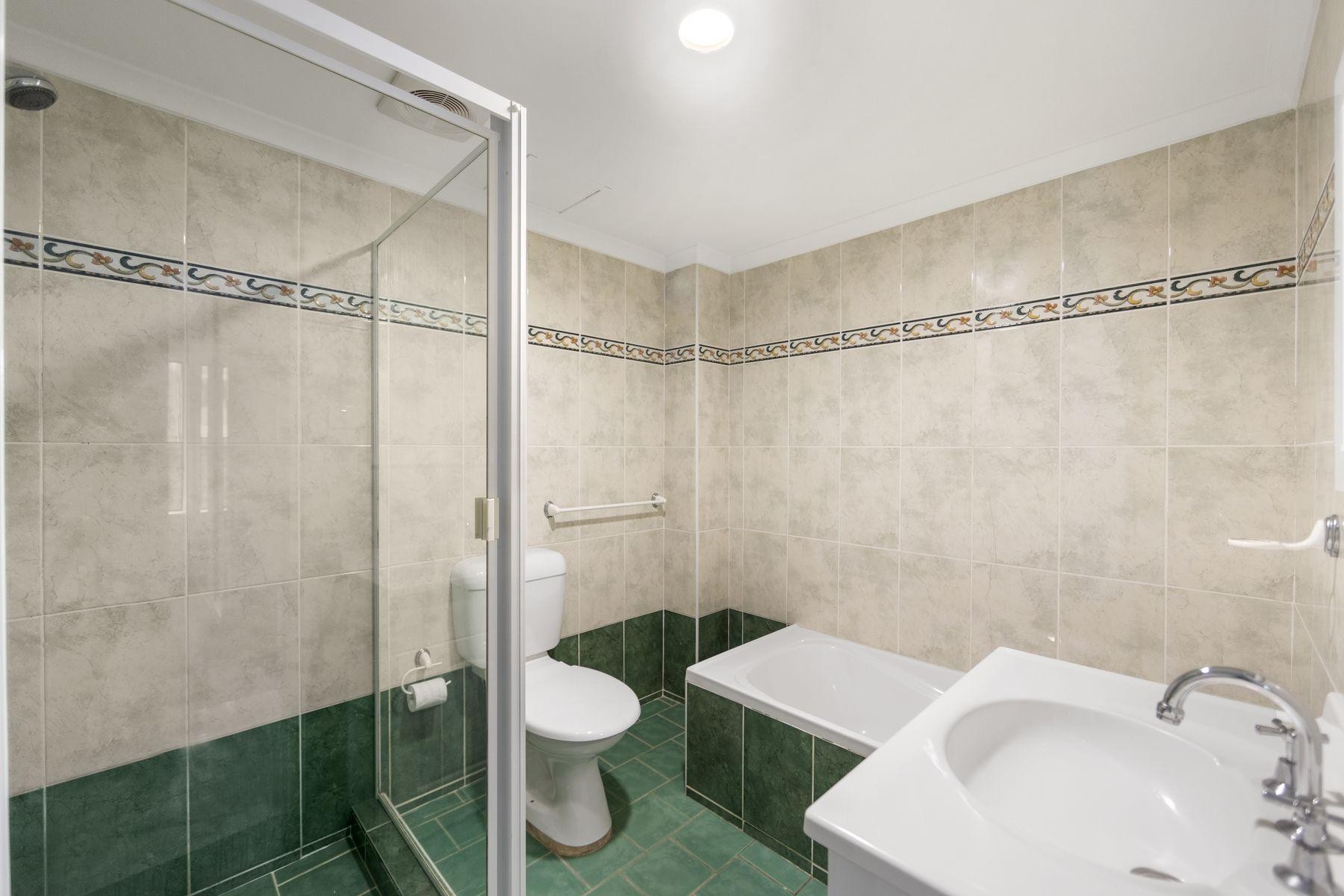 1/44 Frederick Street, Point Frederick nsw 2250-2