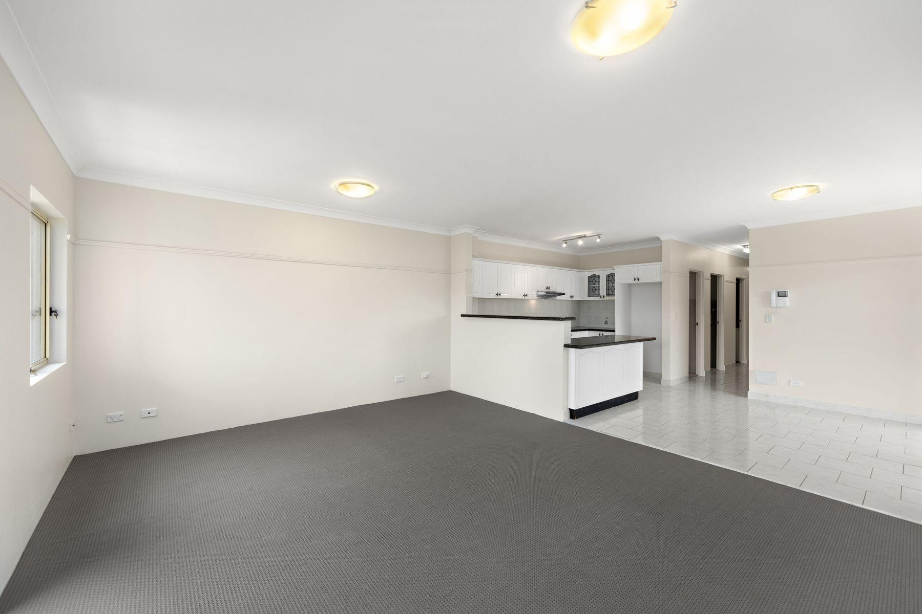 1/44 Frederick Street, Point Frederick nsw 2250-2