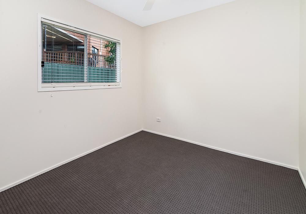 32a Seawind Terrace, Berkeley Vale  nsw  2261-2