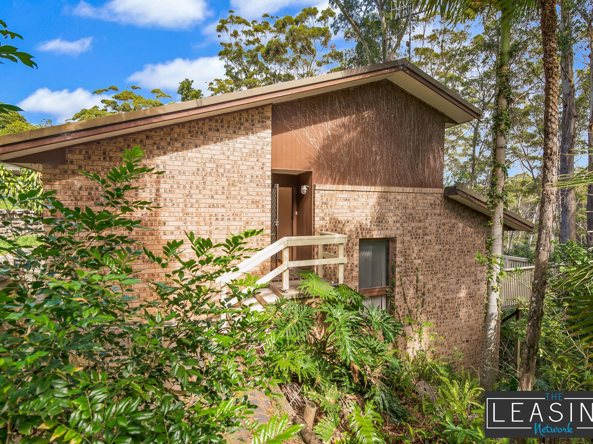 12 Bellevue Crescent, North Avoca  nsw  2260-1