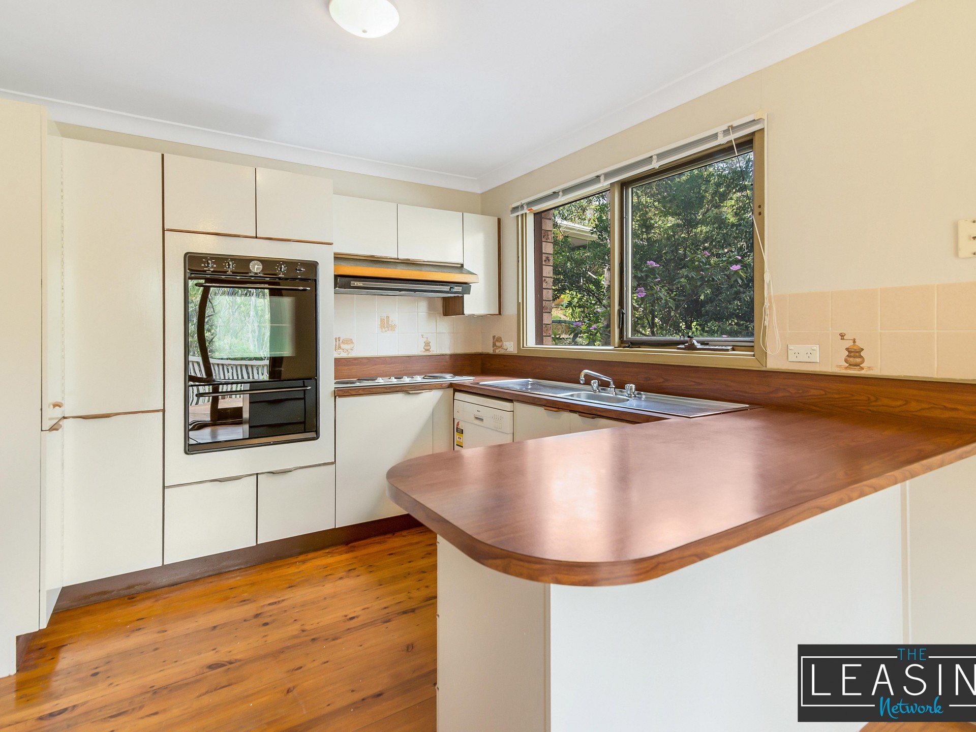 12 Bellevue Crescent, North Avoca  nsw  2260-2