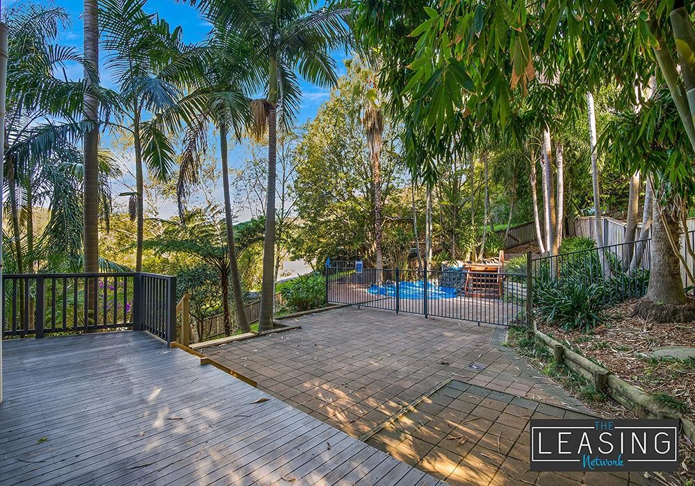 2 Moores Road, Avoca Beach  nsw  2251-2
